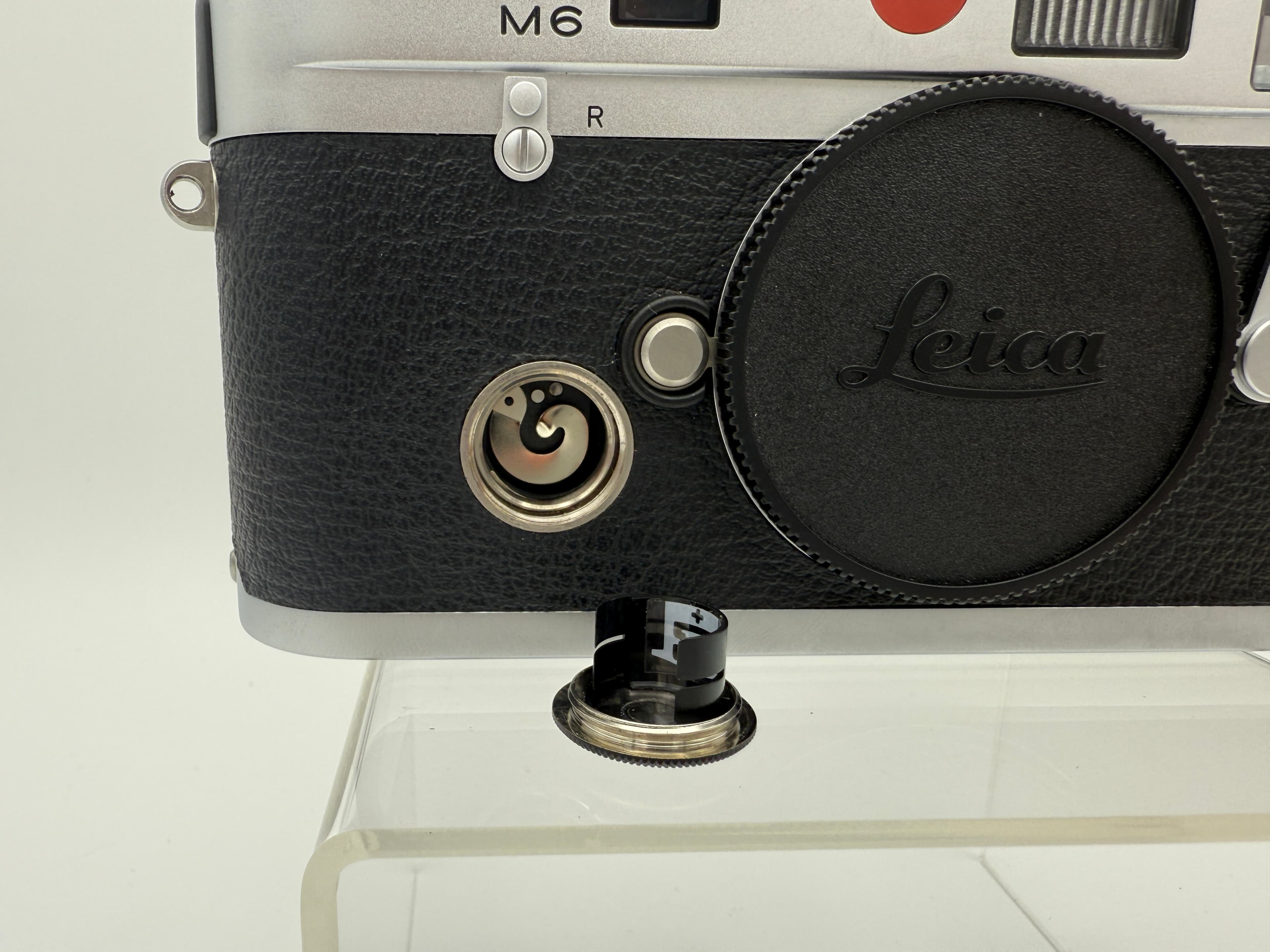 Leica M6 TTL .72 Silver - Image 10